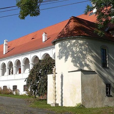 Zamek Mokrosuky Екстериор снимка